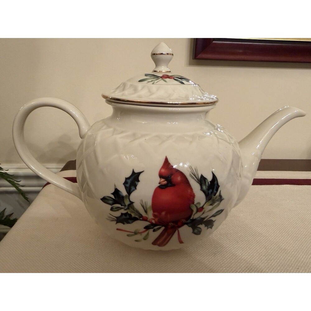 Lenox Winter Greetings Teapot Cardinal Holly Christmas Holiday